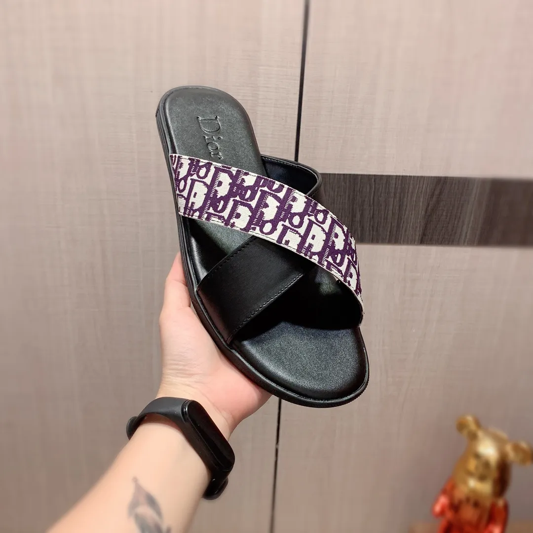 Slippers: New model factory price 220: 🎩🎩🔥🔥《Dior* 》【High·Version】Series of slippers, top purchasing agent🔍🔍Men's 2020 counters are on sale at the same time, imported from Italy, original selected cowhide, exquisite workmanship,), sole: (super comfortable) original factory special supply Original sole, ⚠️Exclusive double-layer movable molded sole, super comfortable⚠️, real shot 🎬The real thing is more beautiful🔍🔍original quality, you can go in and out of the counter at will, 266 positive code 38-44, long-term availability